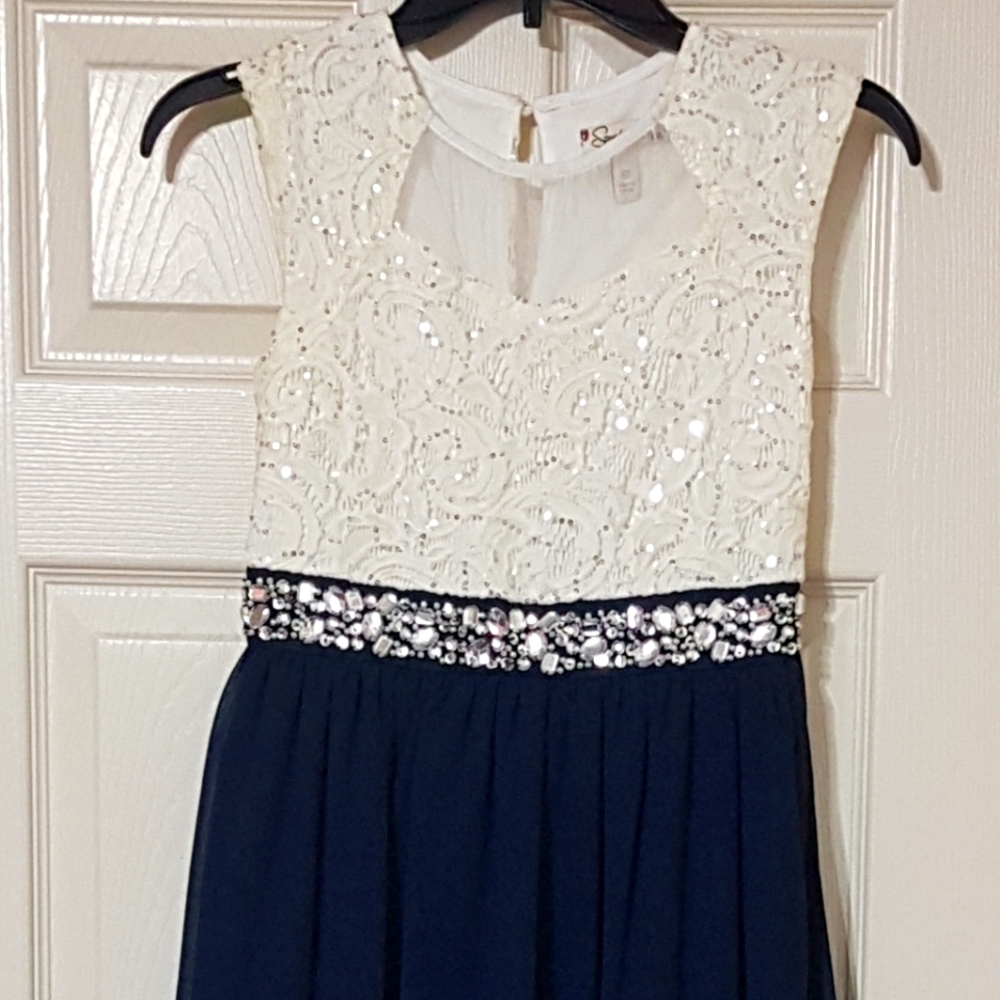 Girls Speechless Long event dress